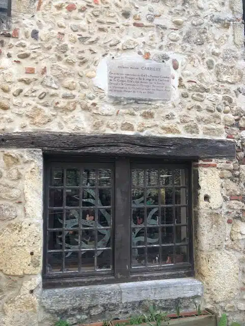 Pérouges