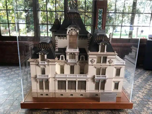 musée Lumière de Lyon maquette de la villa Lumière en miniature